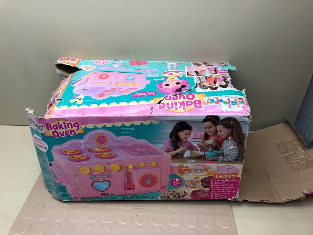 Lalaloopsy Baking Oven w/ Rough Box