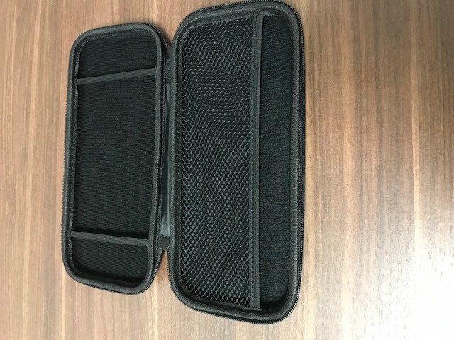Nintendo Switch Rigid Plastic Black Zipper Case Very Good 8E
