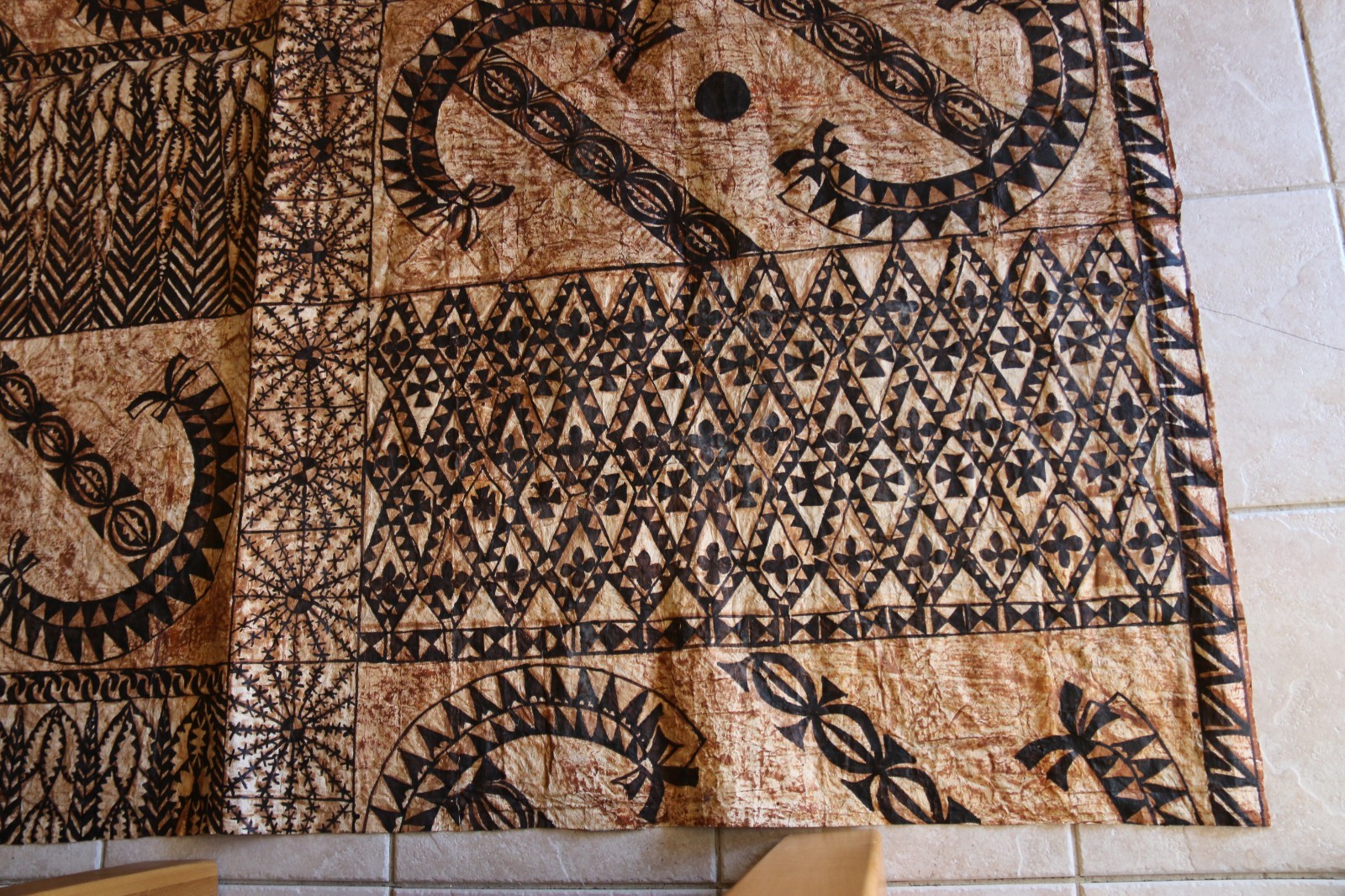 Huge Old Polinesian Tribal Hand Made Tapa Cloth 216cm x 196cm or 85inch x 77inch