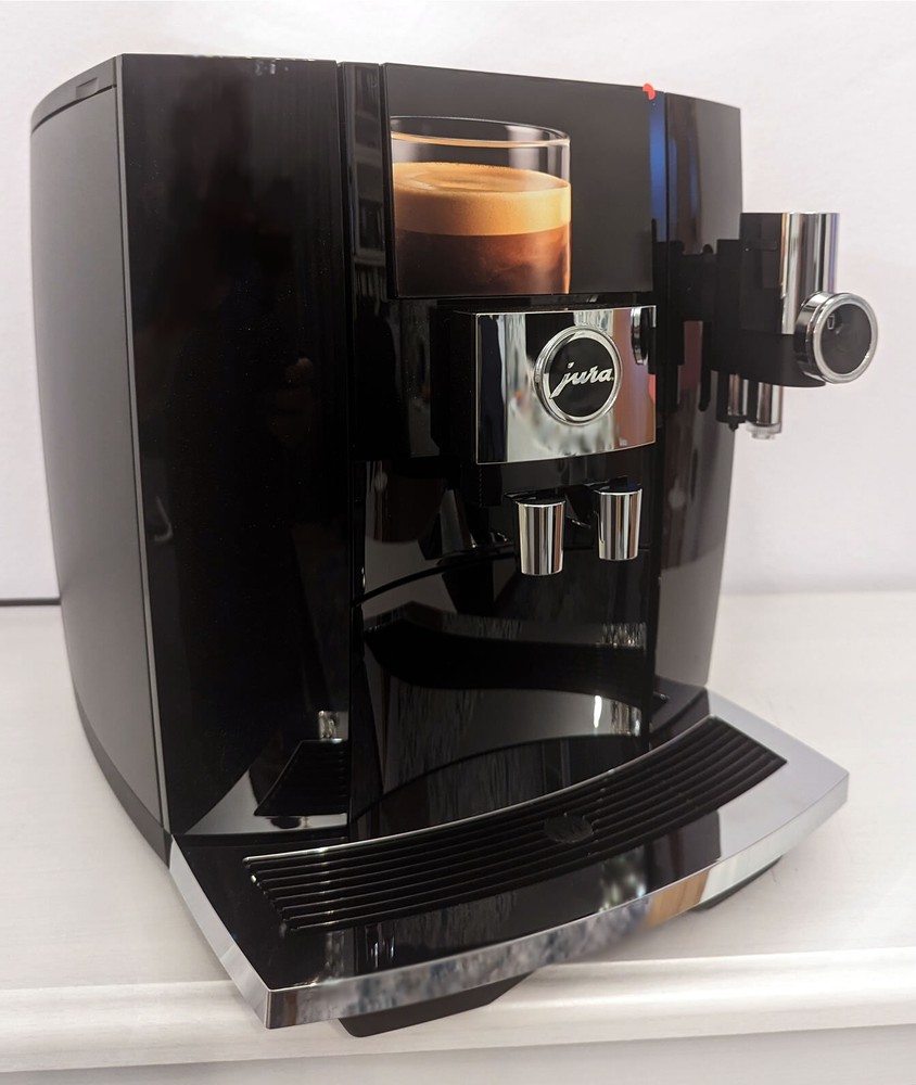 Jura J8 white or black / Automatic Espresso Machine / NEW !!!