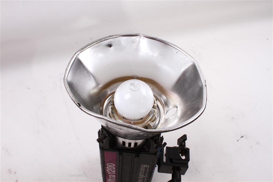Used White Lightning Ultra 1200 Studio Strobe - Rough, Works