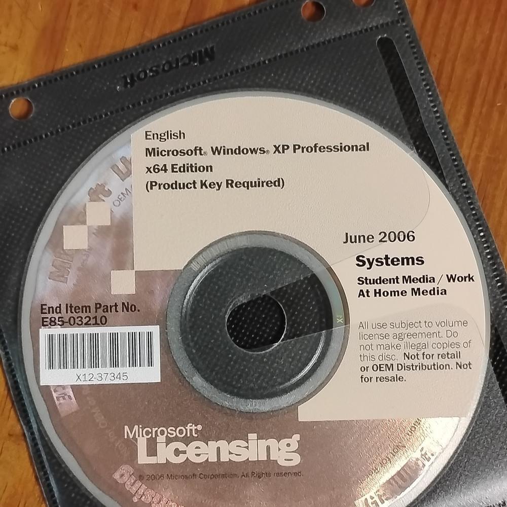 Microsoft Windows XP Professional x64 Academic/Education English CD E85-03210