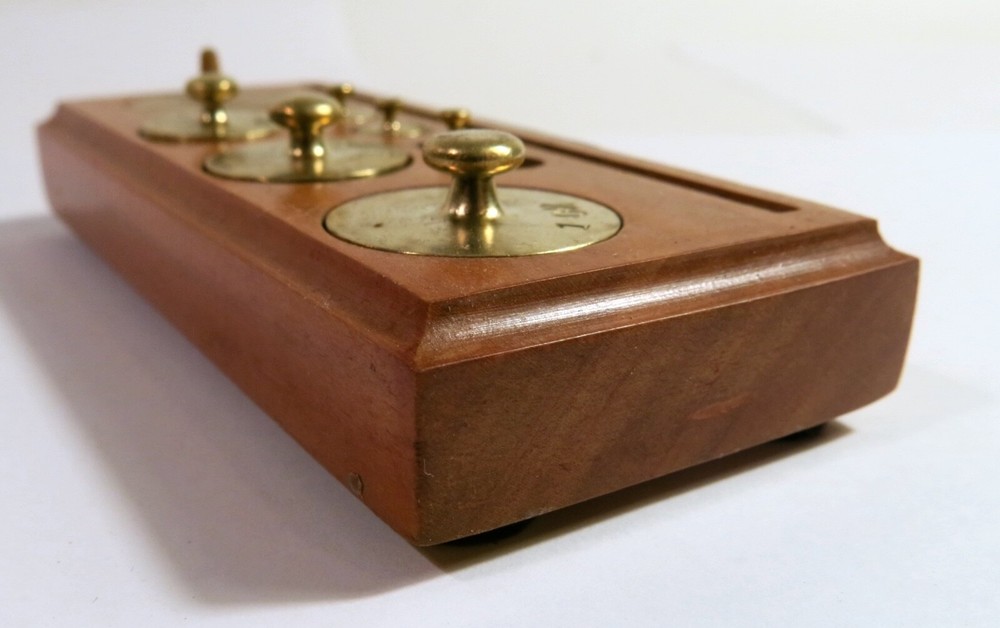 Antique Laboratory/Apothecary Avoid Dupois Weight Set