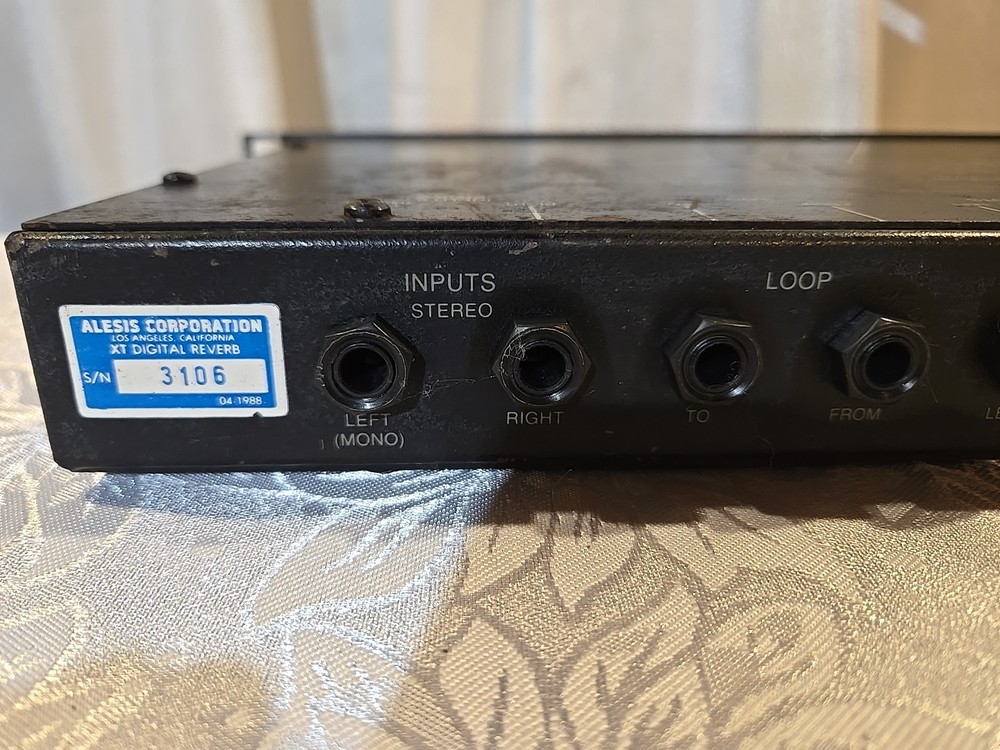 Alesis XT:c Digital Reverb Effects Processor FX Rack