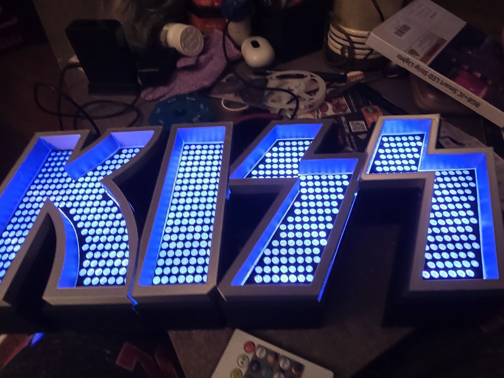 Kiss Lightbox Pinball Logo