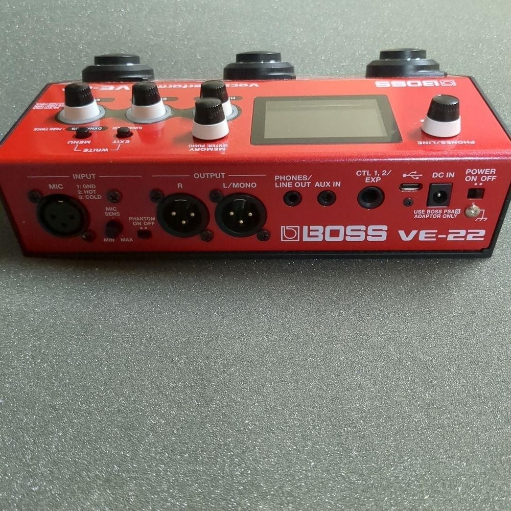 BOSS VE-22 Vocal Performer Multi-Effects Processor Harmony Reverb Echo