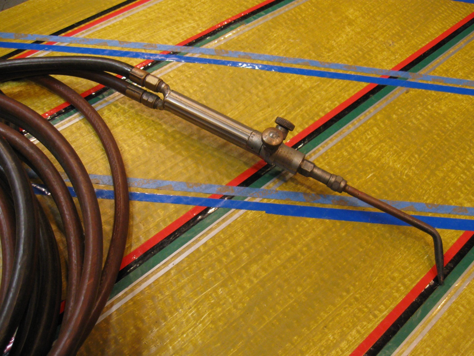 Gas Welding Torch and 25' Hose. Good used.