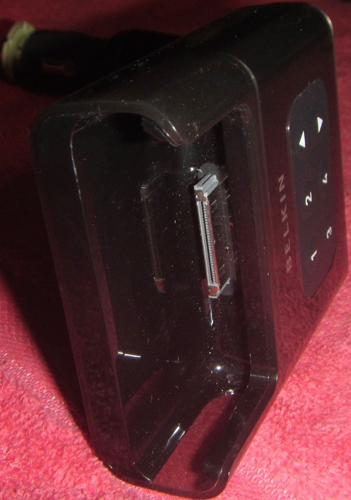 Belkin TuneBase FM Transmitter,iPod,Dock Connector Model F8Z049- w/instructions