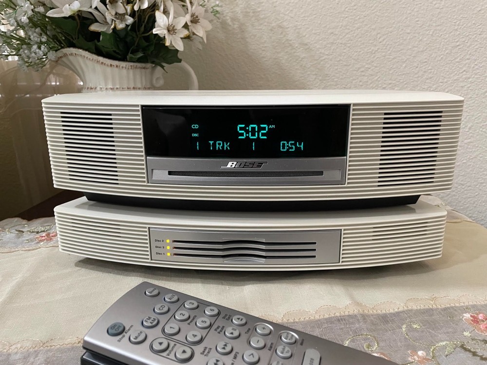 Bose Wave Music System III CD AM/FM W/ 3 CD Changer & Remote Control