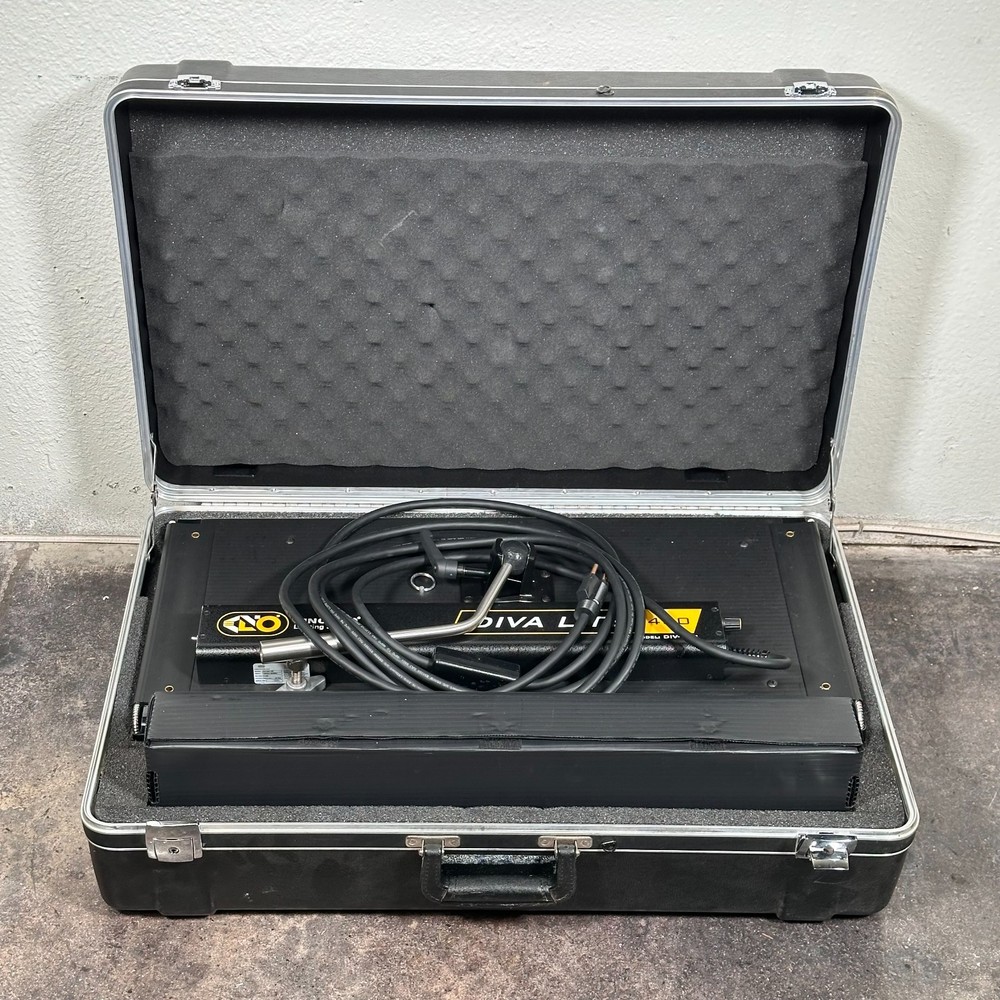 Kino Flo DIV-400 Diva Lite for Studio Lighting w/ Case