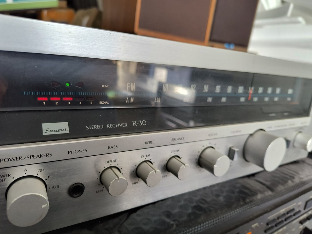 Sansui R30 AM/FM Stereo Receiver