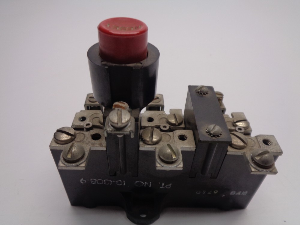 CUTLER HAMMER 10-1308-9 RELAY/W RESET NSNP