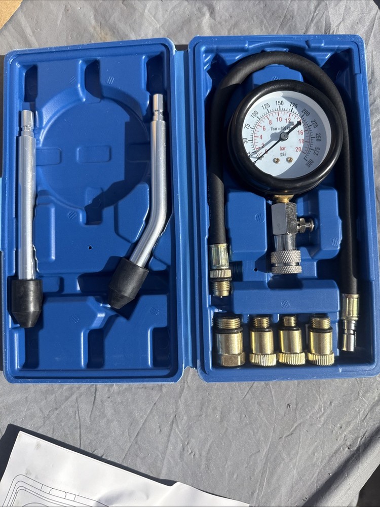 Engine Cylinder Compression Gauge Tester Kit Gas Engine Diagnostic Testing Tool.