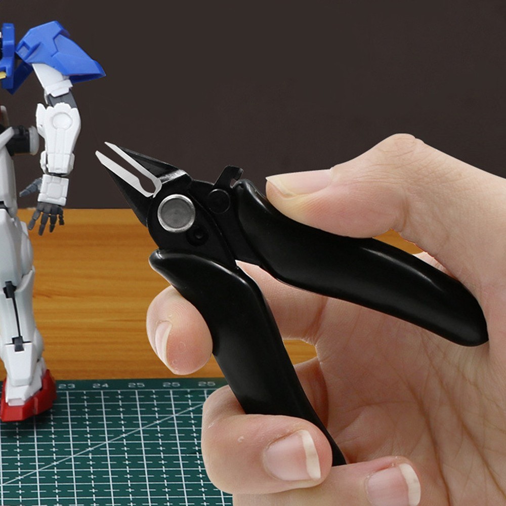 Precise Cuts Electrical Nippers Automatic Rebound Function Comfortable Grip