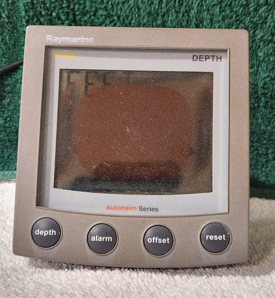 Raymarine ST60 Depth Display Control Unit A22010 powers on Needs Display Repair!