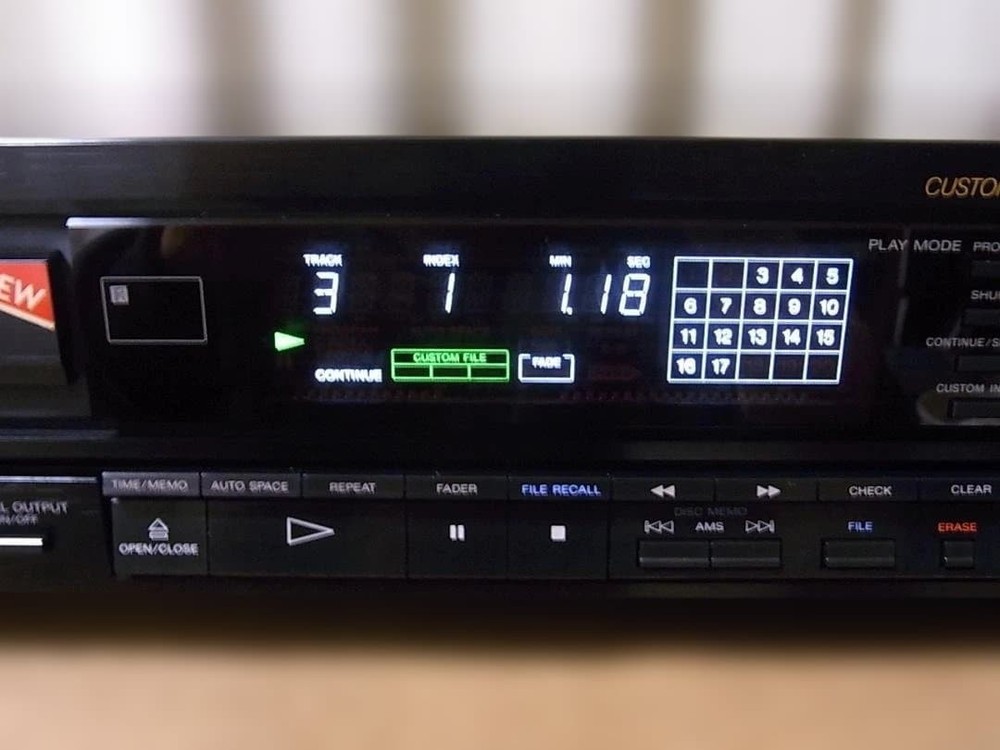 SONY CDP-228ESD CD Compact Disc Player Maintenance completed Tested