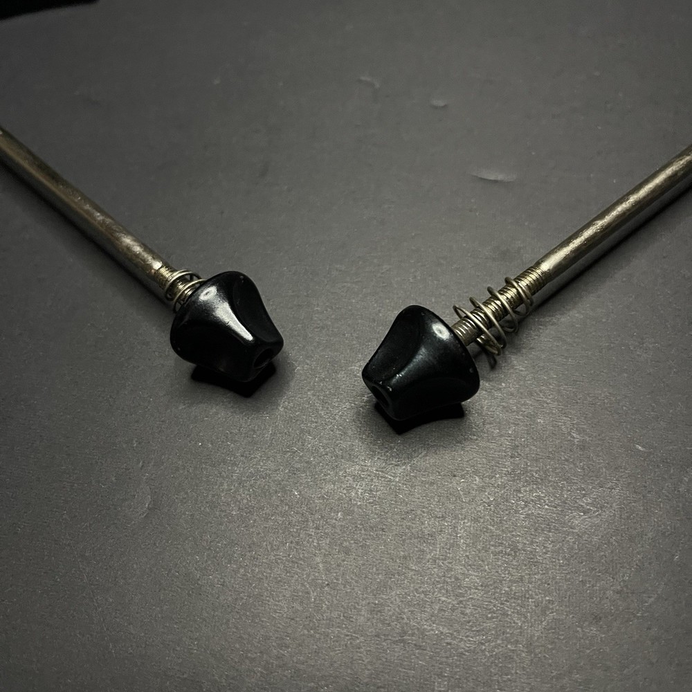 Kore Front 100mm / 135mm Quick Release Skewer Set