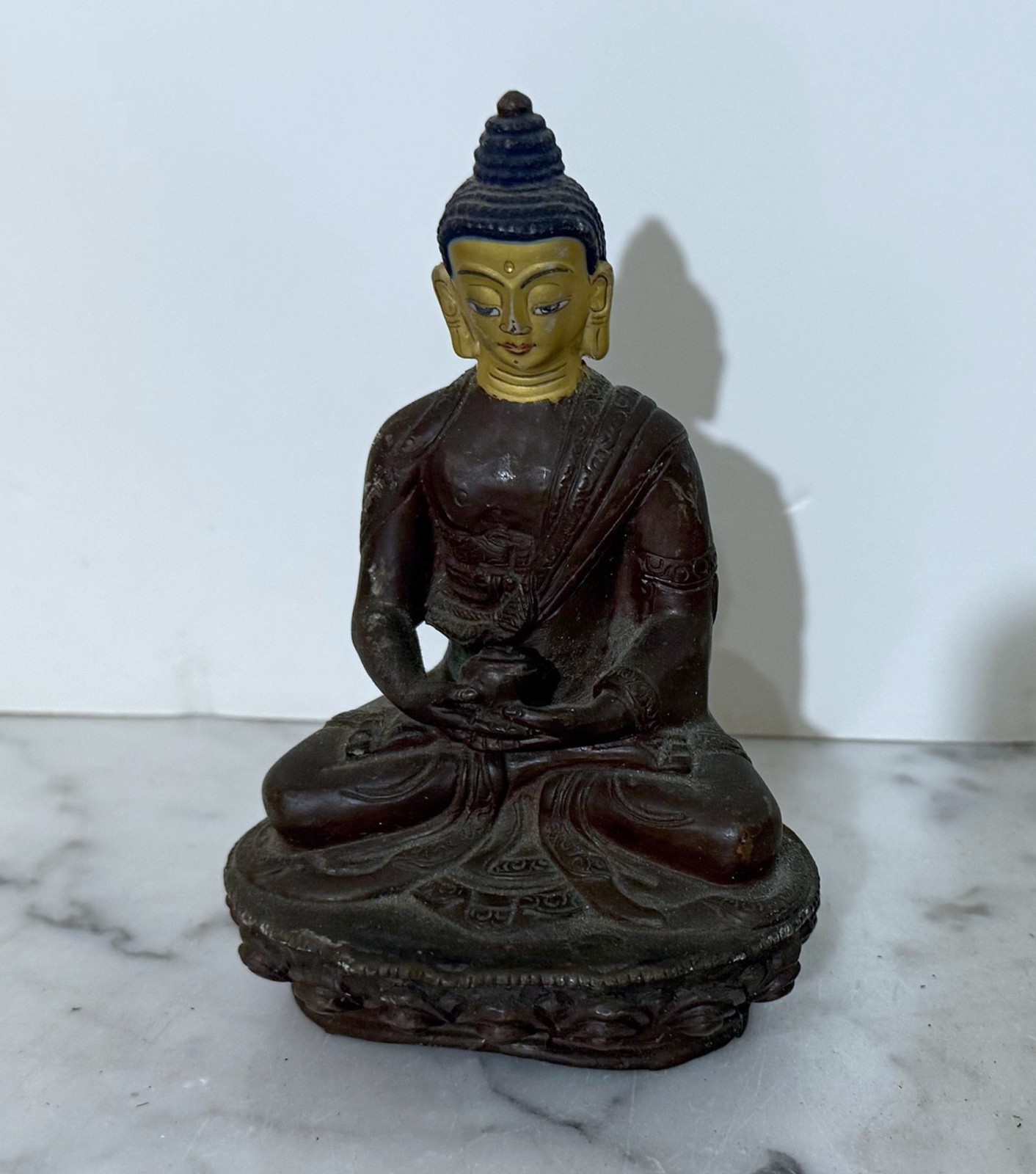 BEAUTIFUL VINTAGE NEPAL BRONZE STATUE OF SHAKYAMUNI BUDDHA WITH GOLD FACE