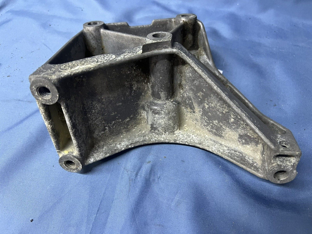 1997-2003 FORD RANGER 3.0L ALTERNATOR BRACKET OEM F37A-10039EA