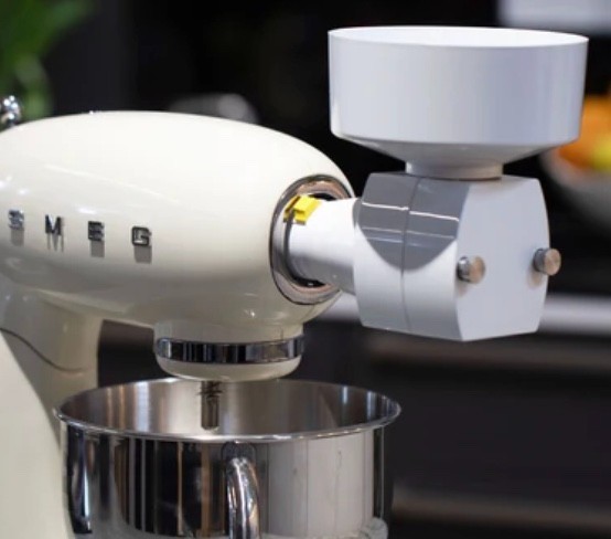 Jupiter flaker attachment with direct connection for Smeg food processor