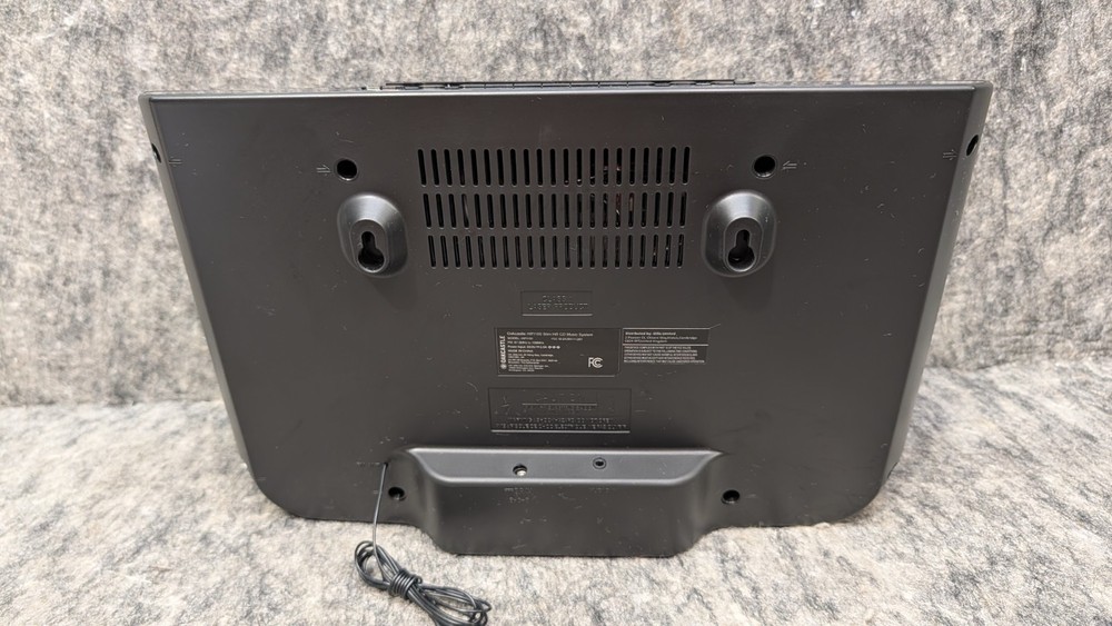 Oakcastle HIFI100 Compact Stereo System with Bluetooth Wall Mountable CD Player