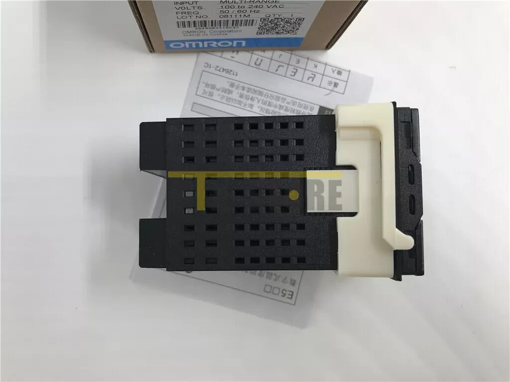 1PCS New In Box Omron Controller E5CN-R2MTC-500 100-240V