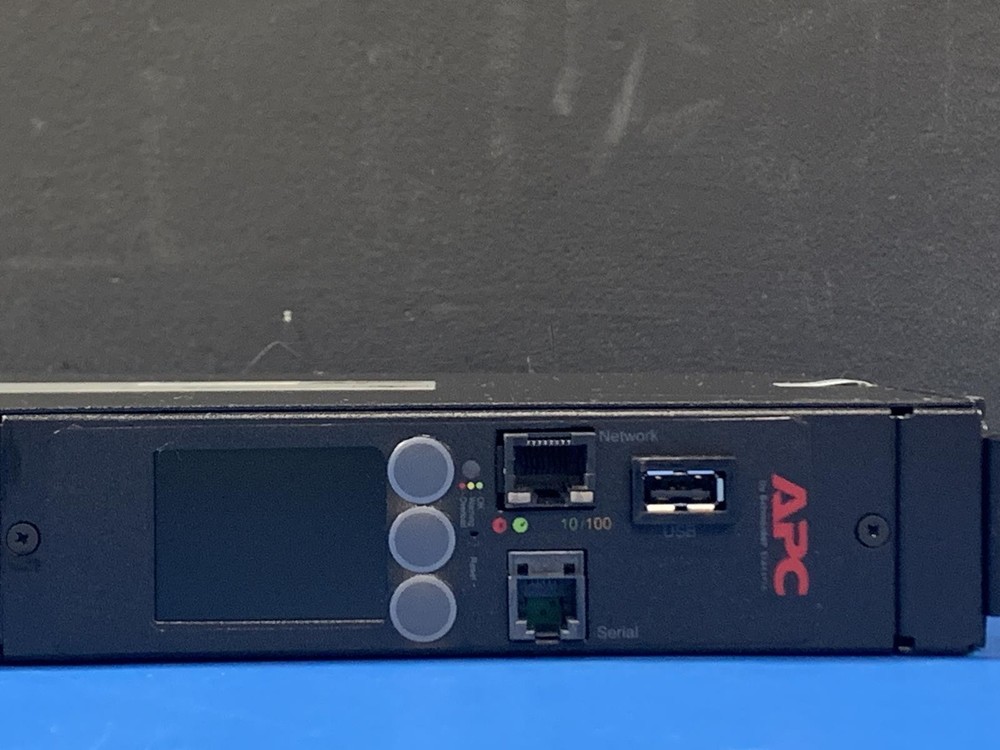 Schneider Electric APC AP4433 Rack Automatic Transfer Switch