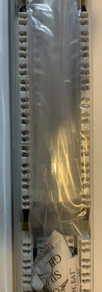Cable Matters 180011-CAT6 24-Port Rackmount or Wallmount Patch Panel