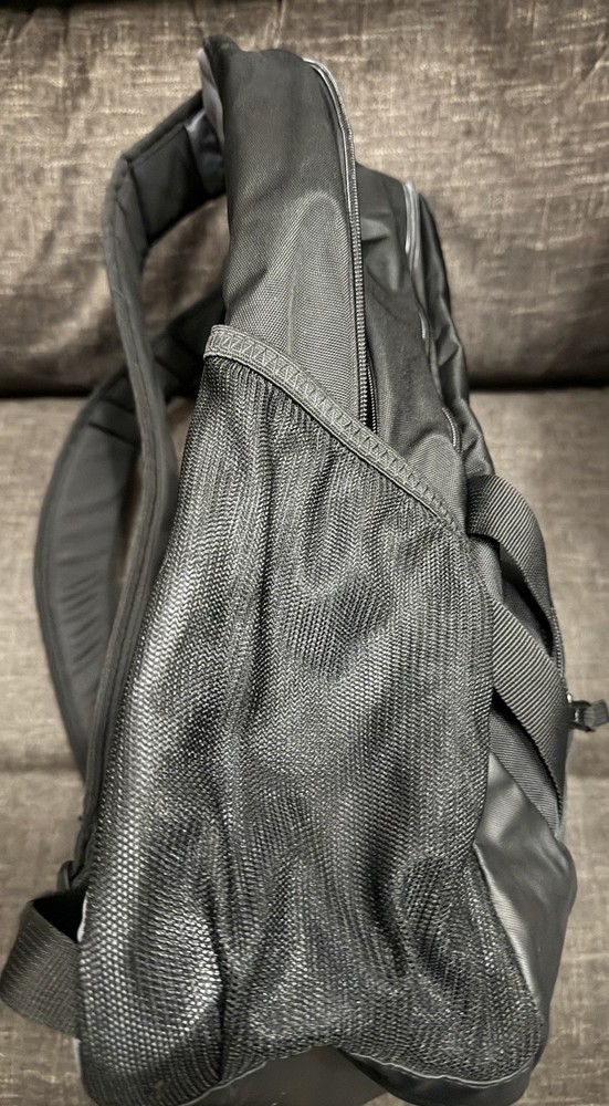 Preowned Under Armour Medium/Large Black & Gray Backpack Bag