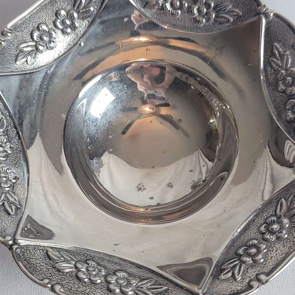 Studio Silversmiths Silver Plate Round Footed Candy Dish Bowl Floral Pattern