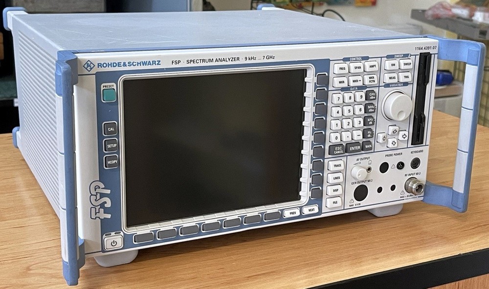 Rohde & Schwarz FSP7, spectrum analyzer