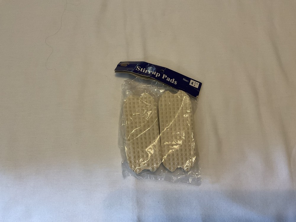 Stirrup Pads White 4.25”