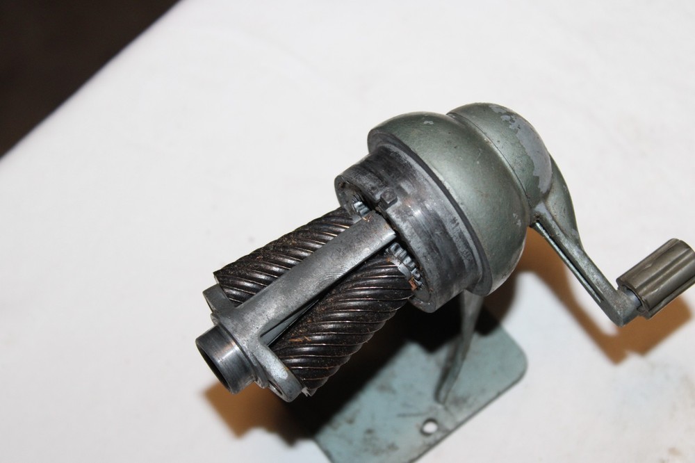 Vintage Dixon Pointer Pencil Sharpener No 15 Translucent Hopper USA