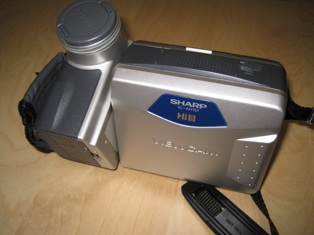 Sharp Viewcam VL-AH151U Video 8 Camcorder