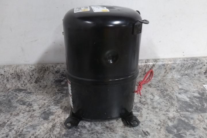 Carrier P031-2429 230V Single Phase Compressor (C)
