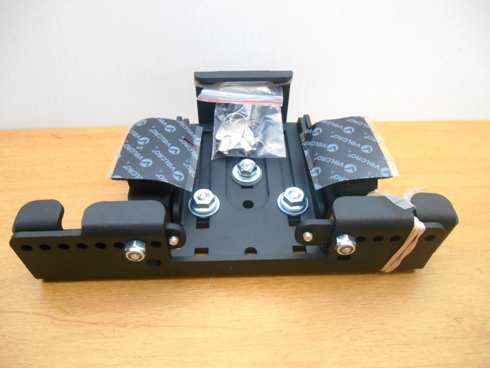 Hint Peripherals TC-386 Adjustable Tamper Resistant Table Cradle + 2 Keys