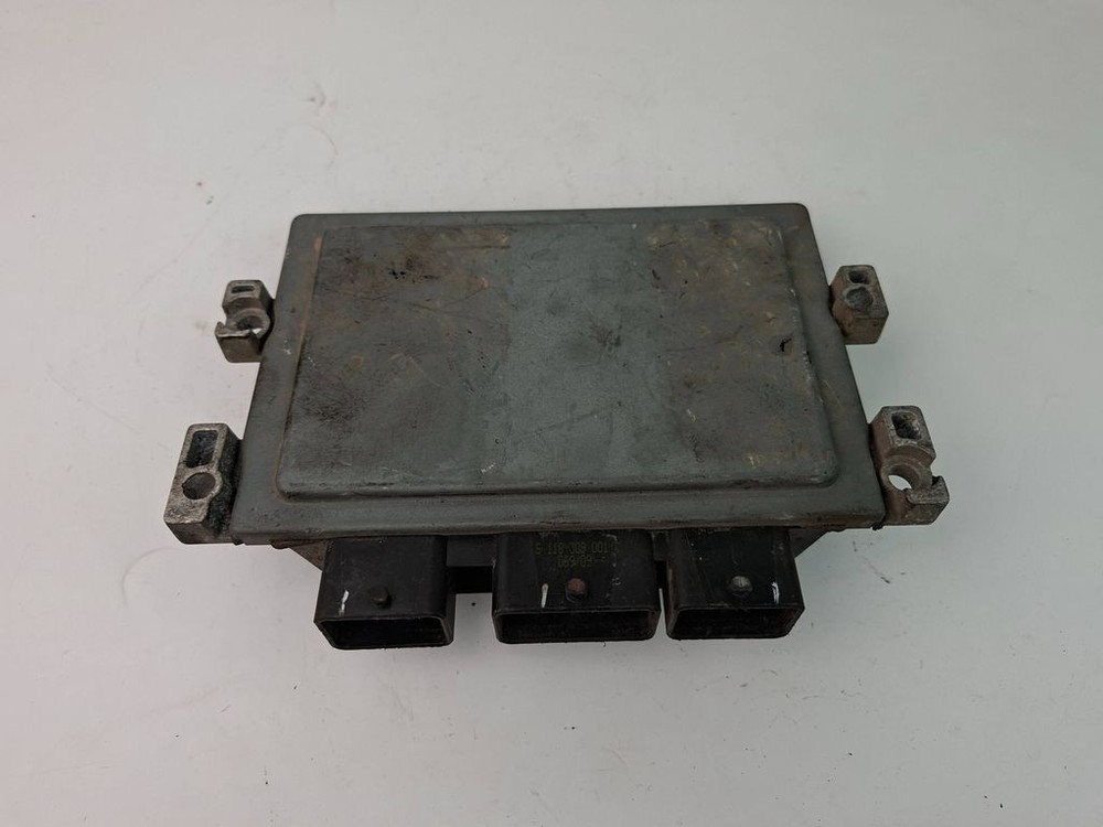 Ford Focus 2005 Engine Control Module ECU 8V2112A650SF GENUINE
