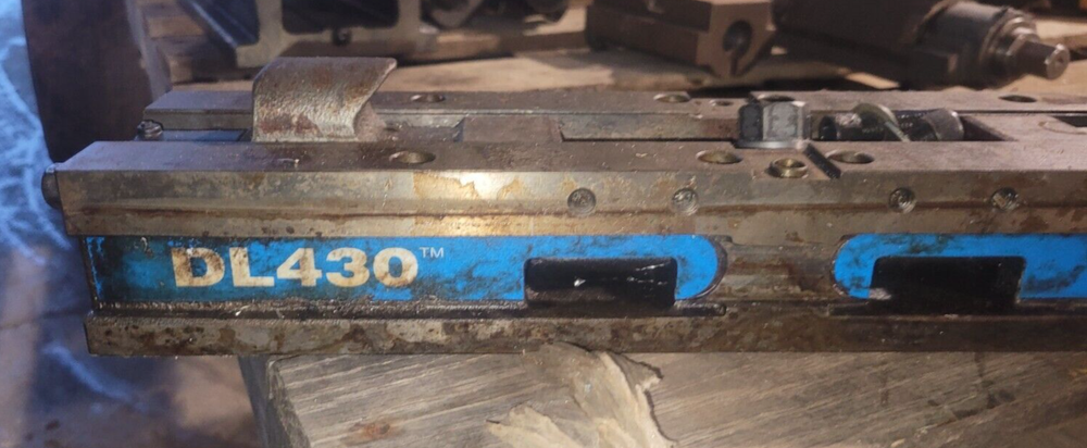 Kurt DL430 4'' Double Locking Machine Vise (Missing Parts)