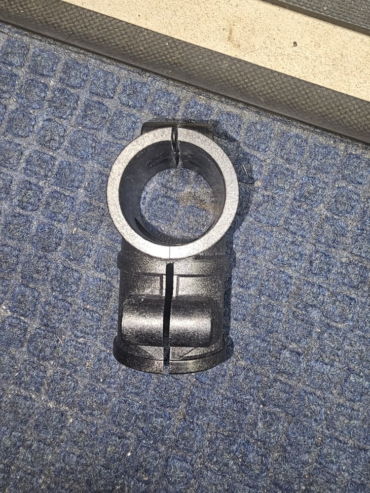 Ultimate Speakerstand Pole Clamps