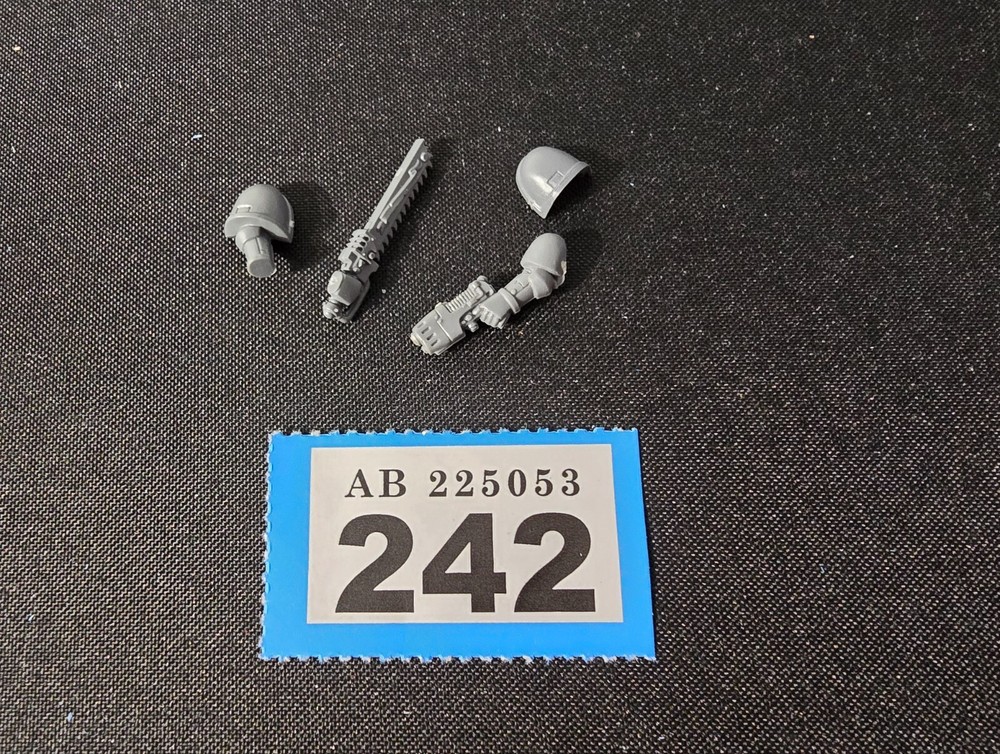 Games Workshop Warhammer 40k Bits Space Marines Sergeant Upgrade Parts