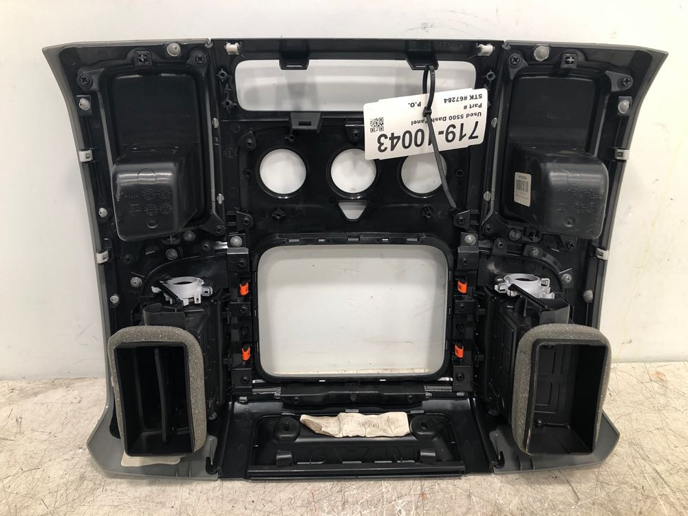 2017 Ram 5500 Dash & Interior Parts (719-10043)