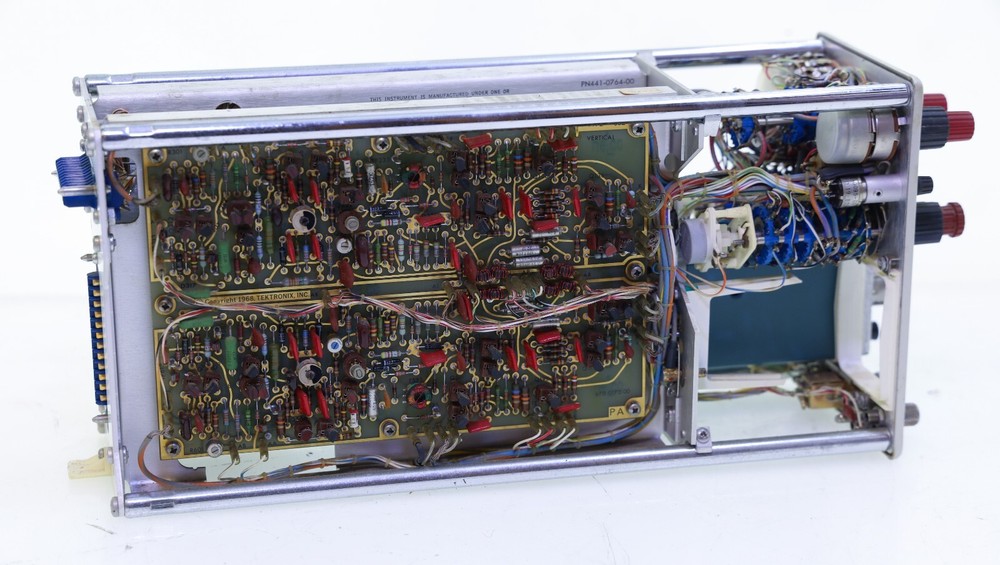 TEKTRONIX Type 3S2 Dual Trace Sampling Plug-in Unit with 1x Type S-2 Head