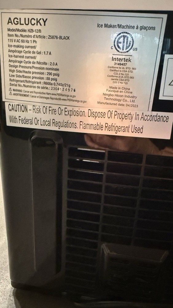 Frigidaire -BLACK 26lbs Compact Portable Ice Maker