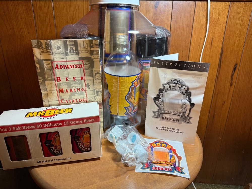 Mr. Beer Microbrewery Home brew Kit w/ box