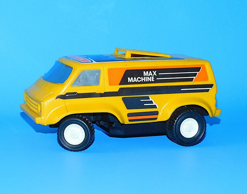 1977 SCHAPER MAX MACHINE YELLOW VAN NOT WORKING BUT CLEAN!!!