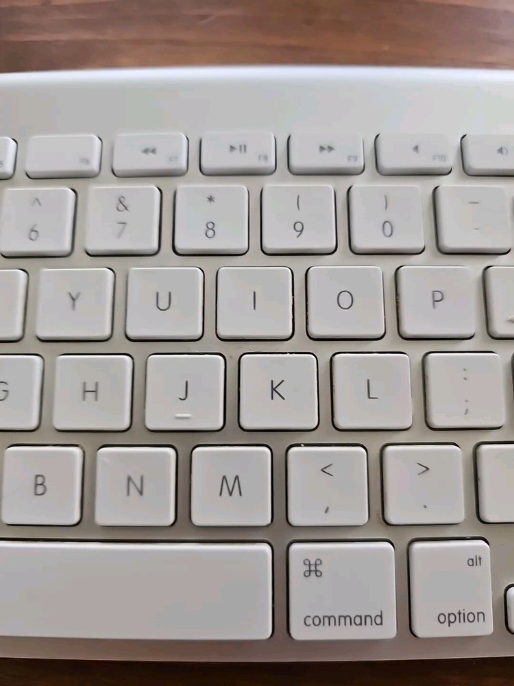 Genuine Apple A1314 Wireless Bluetooth Keyboard Un-tested