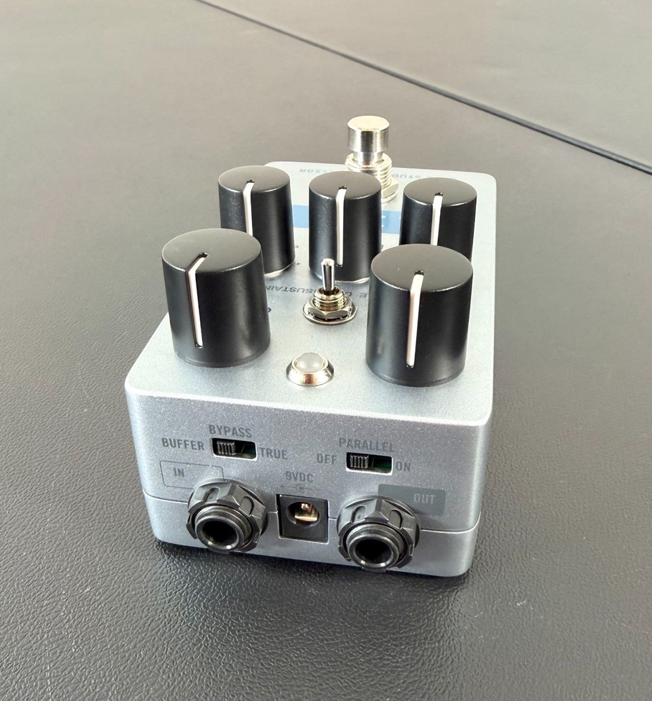 Universal Audio UAFX 1176 Studio Compressor Guitar Pedal