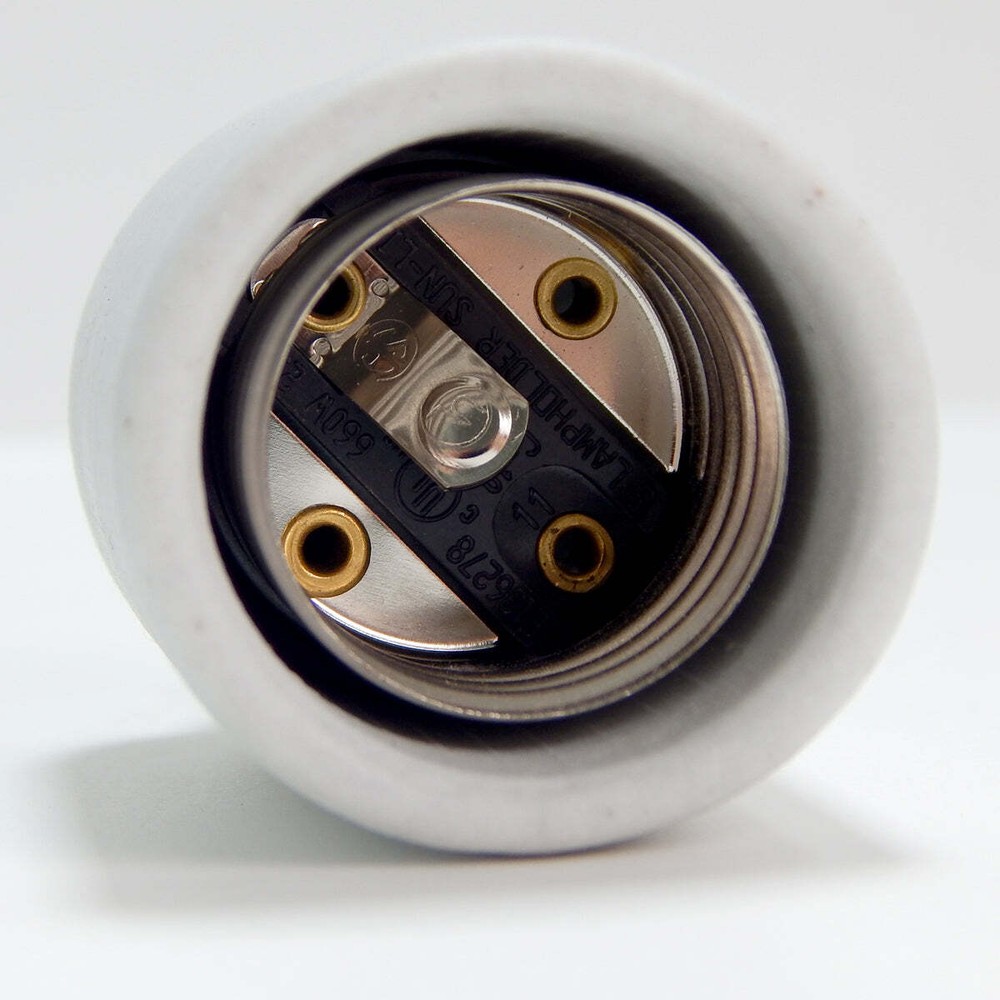 Porcelain Turn Knob Medium Base Socket