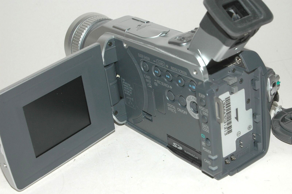 Canon MVX100I mini DV camcorder