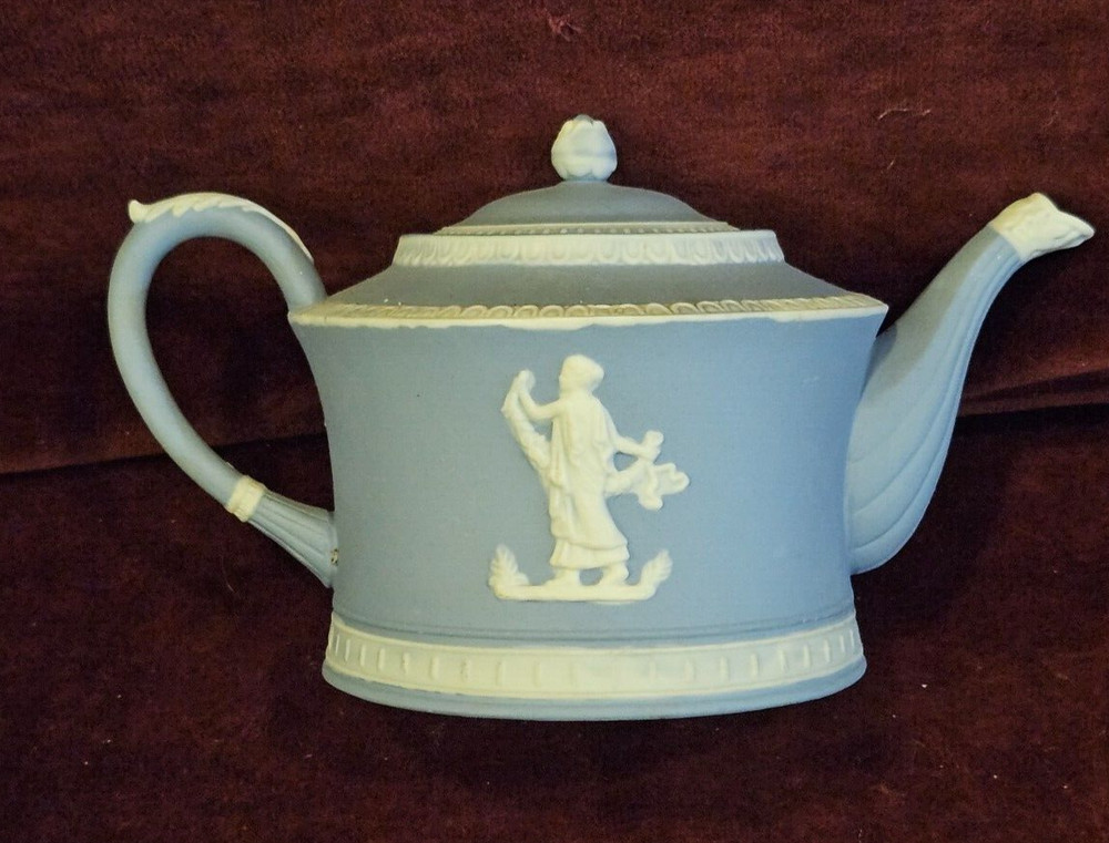 Neoclassical Embossed Cream on Blue Single Teapot